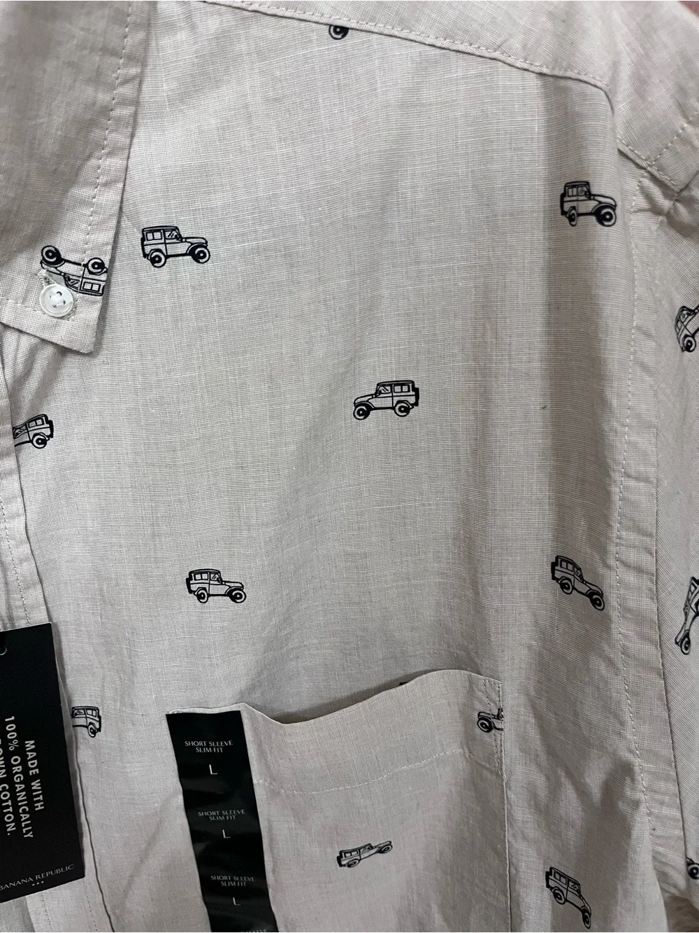 Banana Republic Men’s Short-Sleeve Printed Button-Up Shirt - Cream with cars